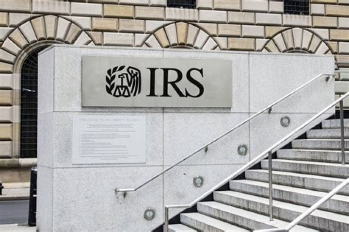 Does Binance report to IRS?
