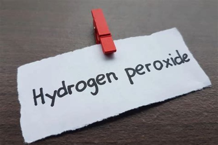 Does peroxide slow healing?