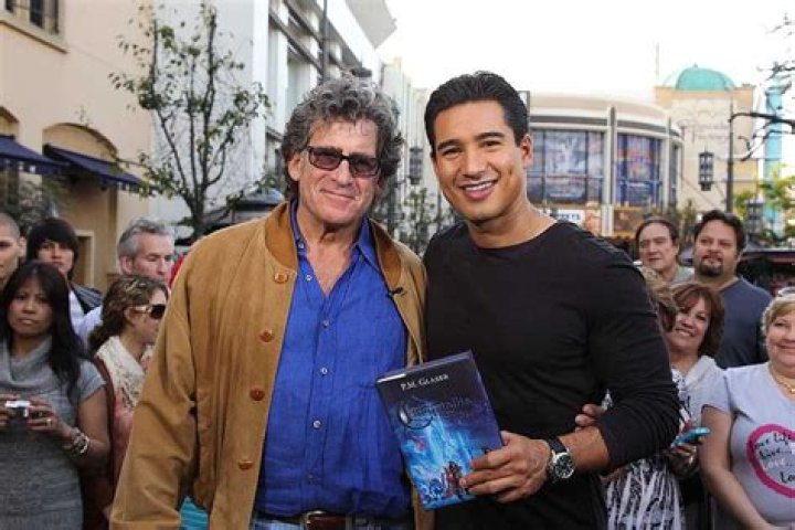 Hawaii Bound: Paul Glaser And Jennette McCurdy's Hawaiian Adventure