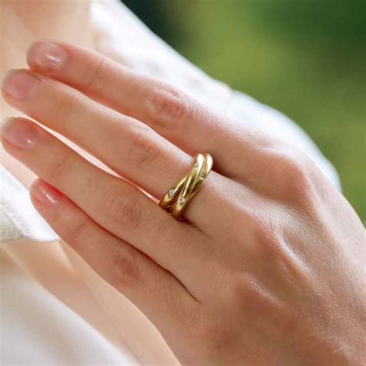 Is Cartier Trinity ring a wedding ring?
