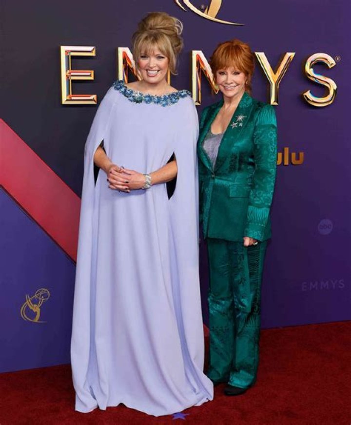 Melissa Peterman's Height: Embracing Uniqueness And Challenging Norms