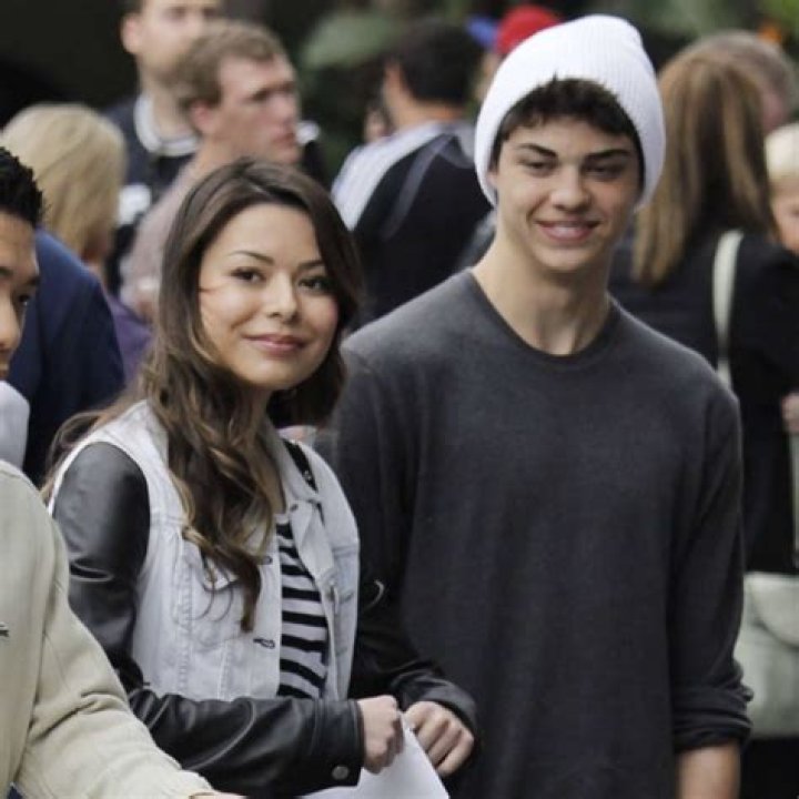 Miranda Cosgrove: Marriage Rumors Circulate