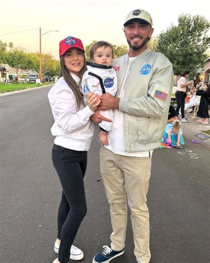 Unveiling The Inner Circle: Discover Max Homa's Family's Role In His Triumphs